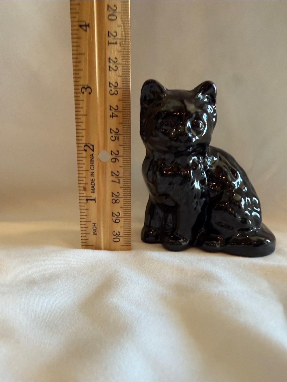 Black Glass sitting kitty cat Mosser collectible figurine 3” tall - Picture 5 of 5